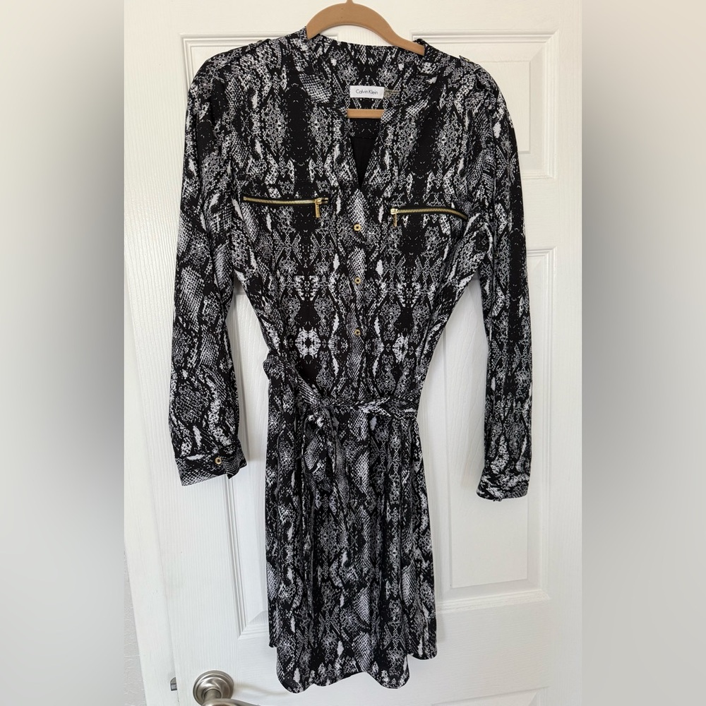 Calvin Klein Black and White Long Sleeve Notched Collar Dress